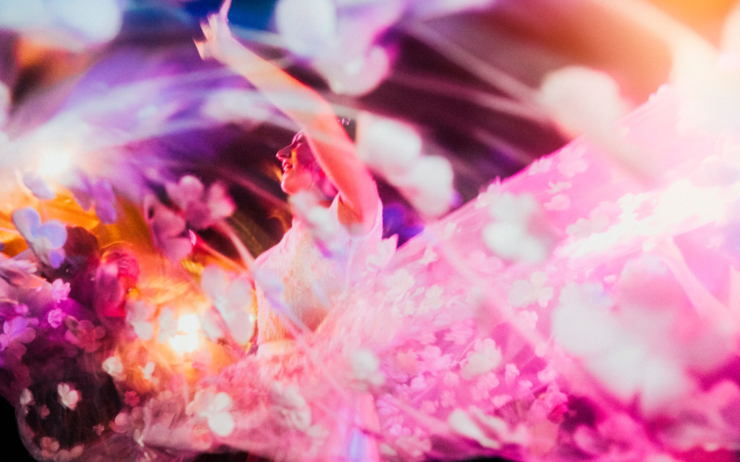 Why documentary wedding photography style could be for you?